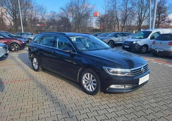 Volkswagen Passat cena 69900 przebieg: 148000, rok produkcji 2019 z Międzylesie małe 326